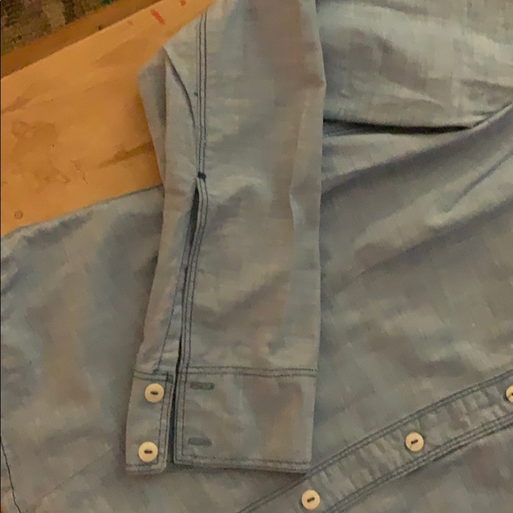 GAP 1969 Chambray top - Picture 4 of 4